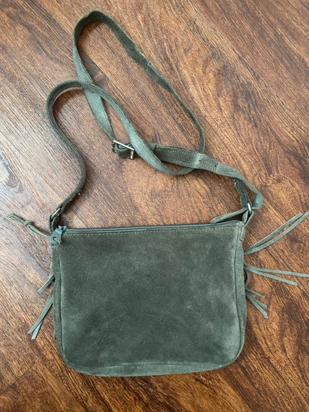 Gray Minnetonka fringe shoulder bag/purse! - Picture 4 of 8